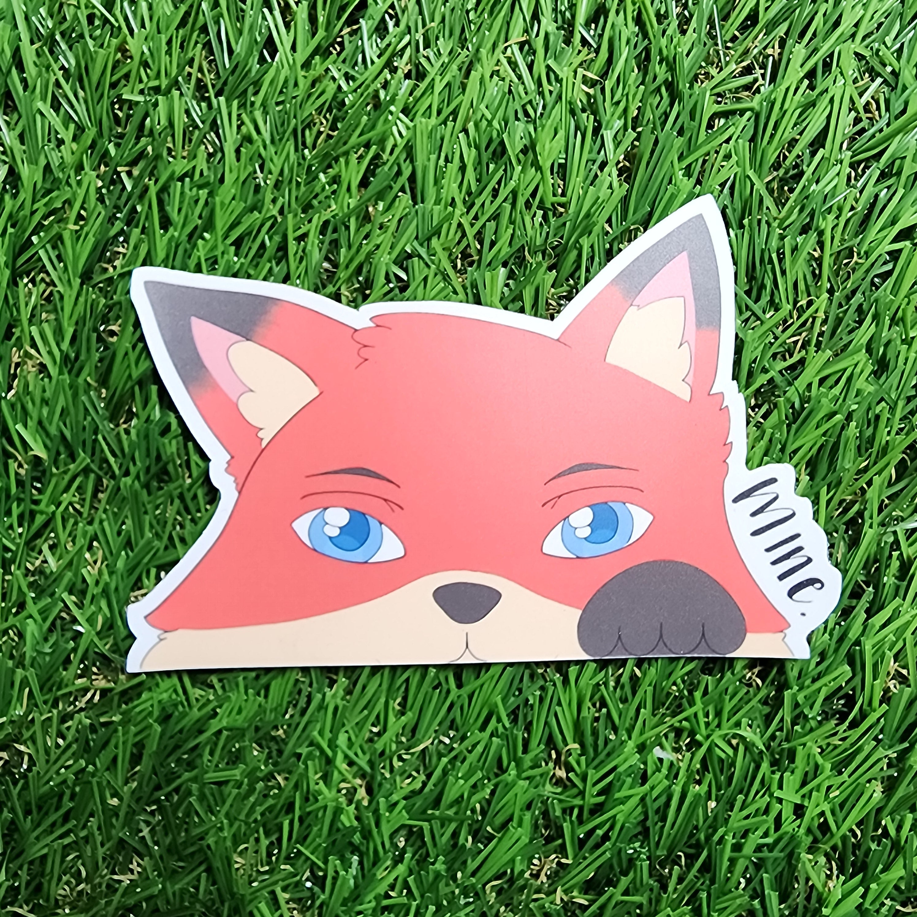 Mini Foxy peeker